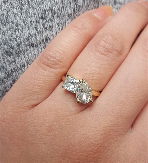 emily ratajkowski engagement ring